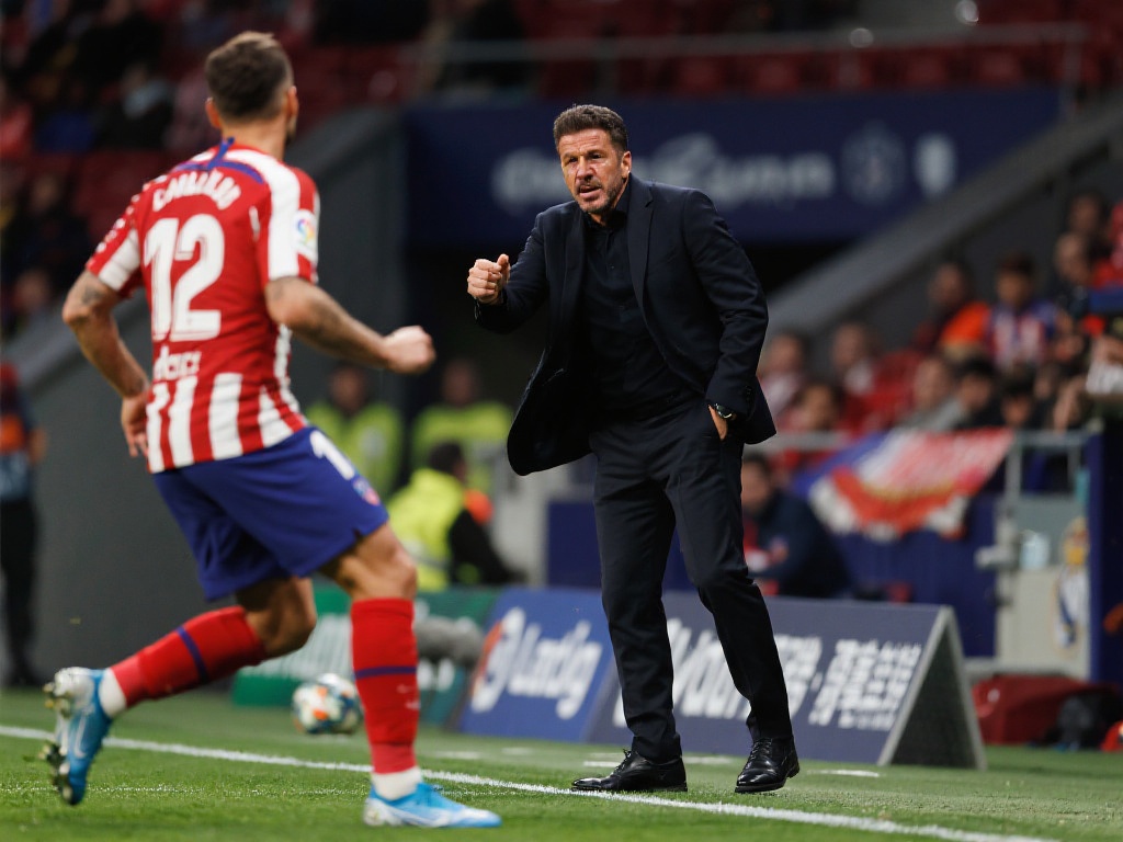 西蒙尼强忍泪水，国王杯巴萨淘汰令其动容